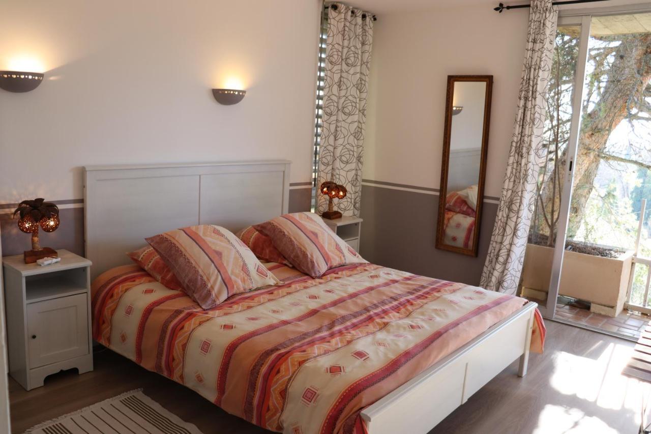 Les 3 Saisons Bed & Breakfast Cucuron Eksteriør bilde